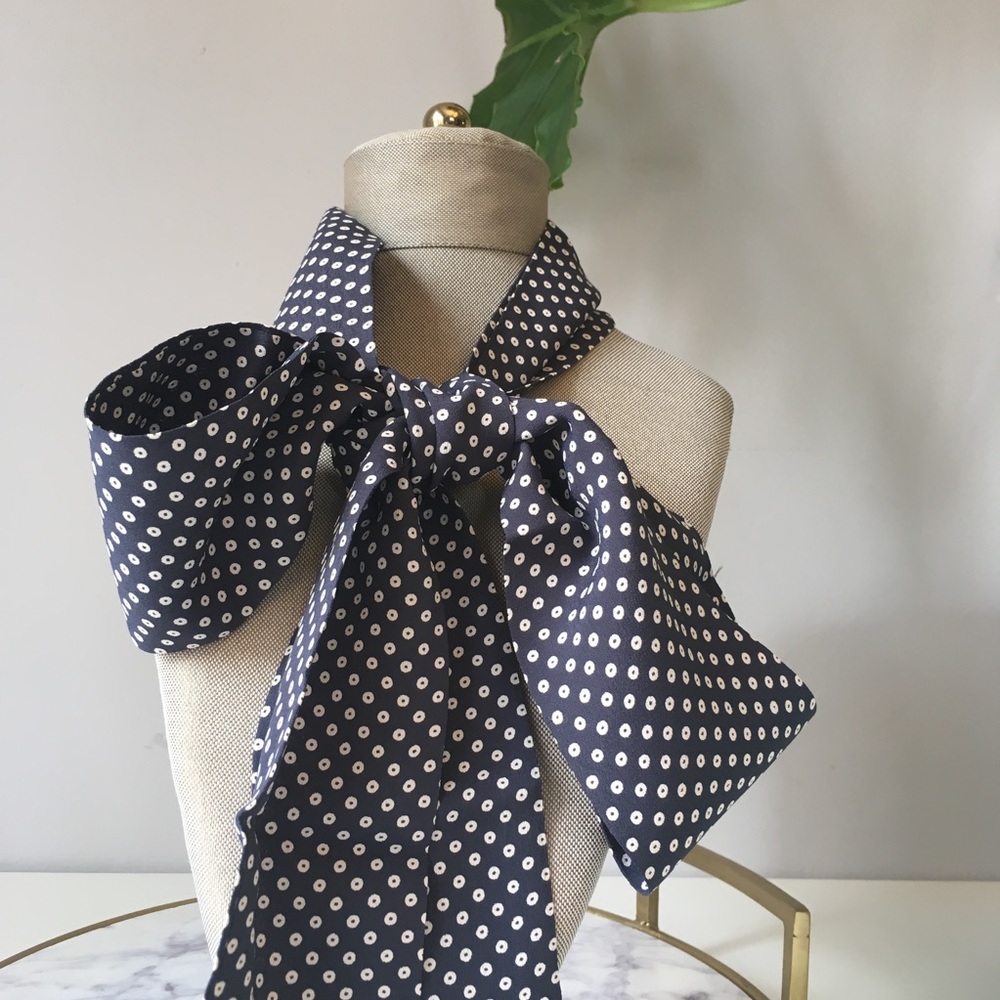 Vanessa Mooney•Reanna Skinny Scarf